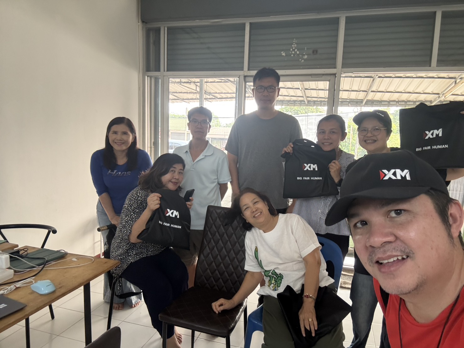 สอนเทรด F1 แบบจับมือทำ + XM สนับสนุนเต็มที่